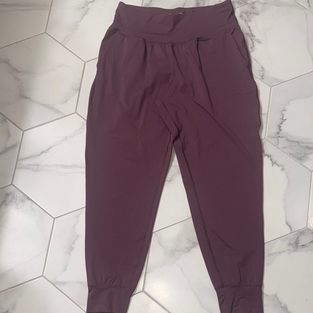 Under Armour Mauve Athletic Wear